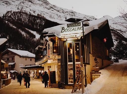 shops in ski village